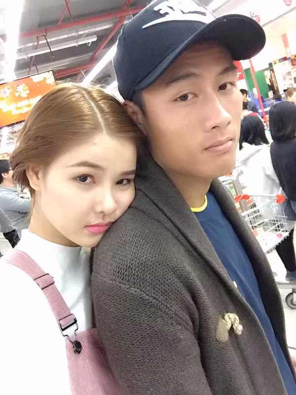 Vợ chồng Kỳ Hân và Mạc Hồng Quân như đang muốn chứng tỏ cho cả làng showbiz thấy rằng, quá khứ ra sao cũng được nhưng khi họ yêu nhau họ sẽ xóa đi tất cả. Ảnh: FBNV.