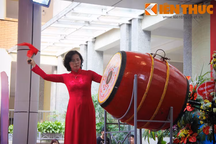 Hinh anh Khai giang Nam hoc moi an tuong o Tieu hoc Nghia Tan-Hinh-5