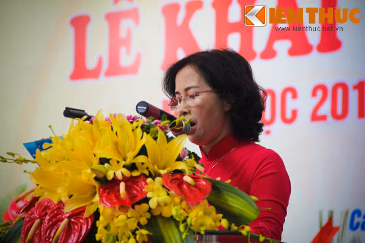 Hinh anh Khai giang Nam hoc moi an tuong o Tieu hoc Nghia Tan-Hinh-3