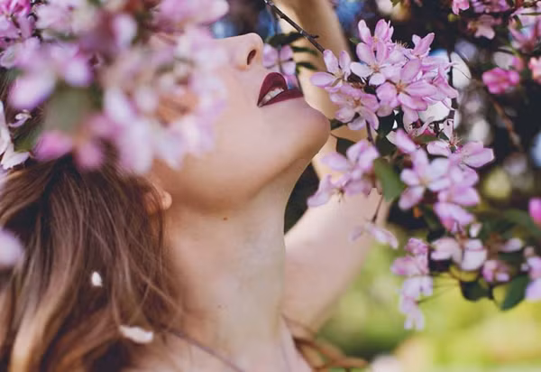 Trong mat dan ong, phu nu tuoi nao hap dan nhat?