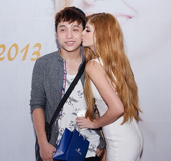 Cả Andrea và Yanbi đều đã thừa nhận sự việc này là có thật nhưng lại từ chối cho biết thêm bất kỳ thông tin nào. Những hình ảnh "đánh đập" cũng đã được người đi đường chụp lại và xuất hiện tràn lan trên mạng.