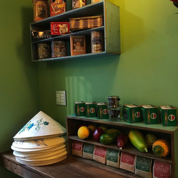 Với tất cả những điều tuyệt vời trên, quán cafe mang phong cách Việt tại Hàn Quốc khiến giới trẻ bản địa tò mò tìm hiểu.