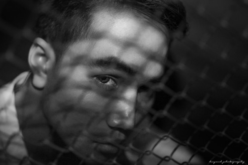 Sở hữu gương mặt góc cạnh khá nam tính thì Quân Kul đã thể hiện rất tốt những nét nam tính của mình trong bộ ảnh được coi là lột xác của anh chàng này.