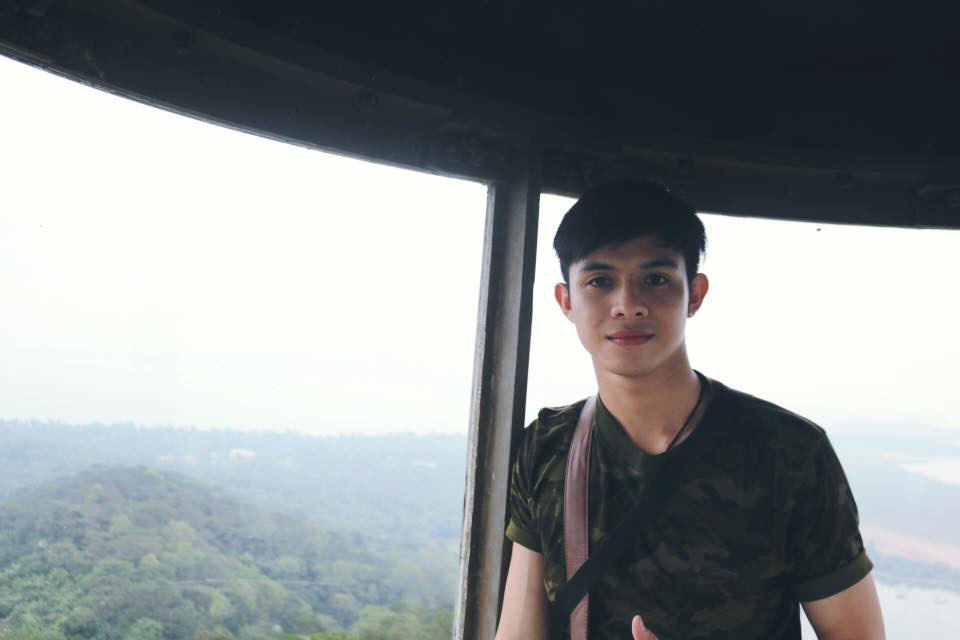 Bên cạnh đó, anh chàng du học sinh này cũng tranh thủ thời gian học tập tại Việt Nam để đi khám phá văn hóa và đặc sản tại các vùng miền của dải đất hình chữ S.