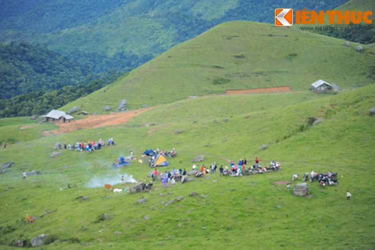 Cao nguyên Đồng Cao thuộc bản Gà, xã Thạch Sơn, Huyện Sơn Động, tỉnh Bắc Giang.