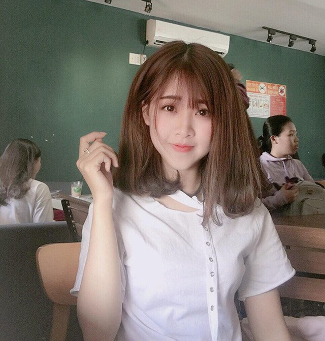 Nguyễn Thị Thanh Tâm (sinh năm 1995), chọn học ngành Sư phạm Hoá, trường Đại học Đồng Nai vừa vì ước mơ trở thành cô giáo, vừa để đỡ đần kinh tế gia đình.