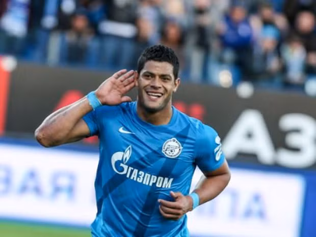 3 bàn thắng, 4 pha kiến tạo là quá đủ để Hulk góp mặt vào đội hình này.