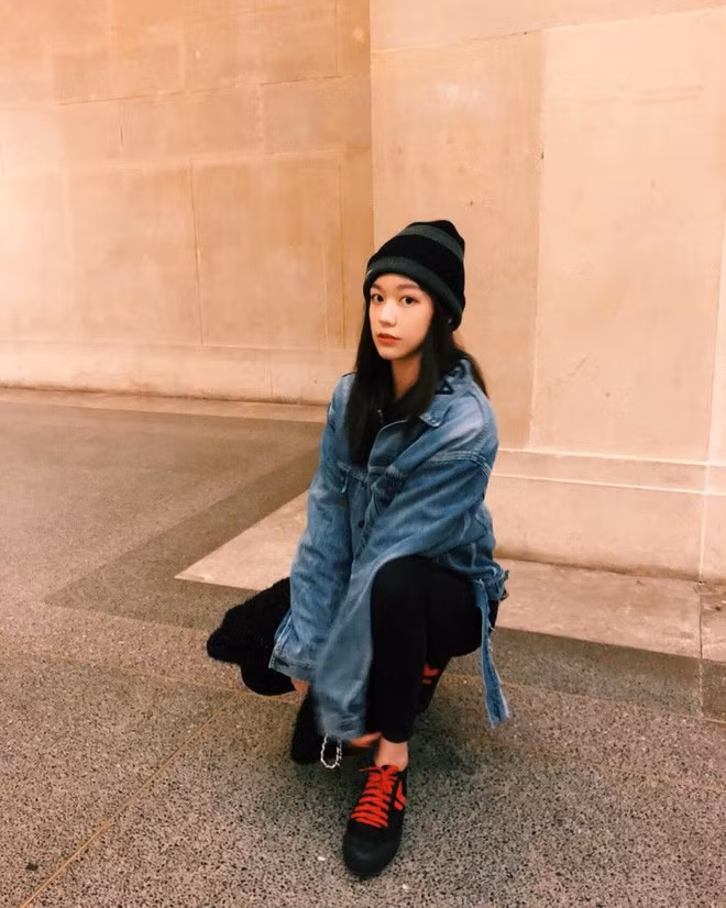 Không chỉ vậy, sau khi hoàn thành khóa học Qi còn điều hành một shop thời trang phát đạt trên Taobao.