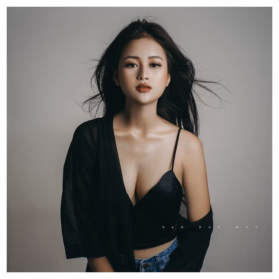 Mỗi bức ảnh và clip được Kiều Phạm đăng tải cũng nhận được hàng nghìn lượt thích và chục nghìn lượt xem từ cộng đồng mạng. Ảnh sử dụng trong bài: FBNV.