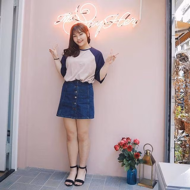 Tuy nhiên, một số người cũng khuyến cáo rằng không phải cứ béo là đẹp. Nếu muốn đẹp các cô nàng hơi mập một chút cần chú ý tới cách phối đồ cho phù hợp.