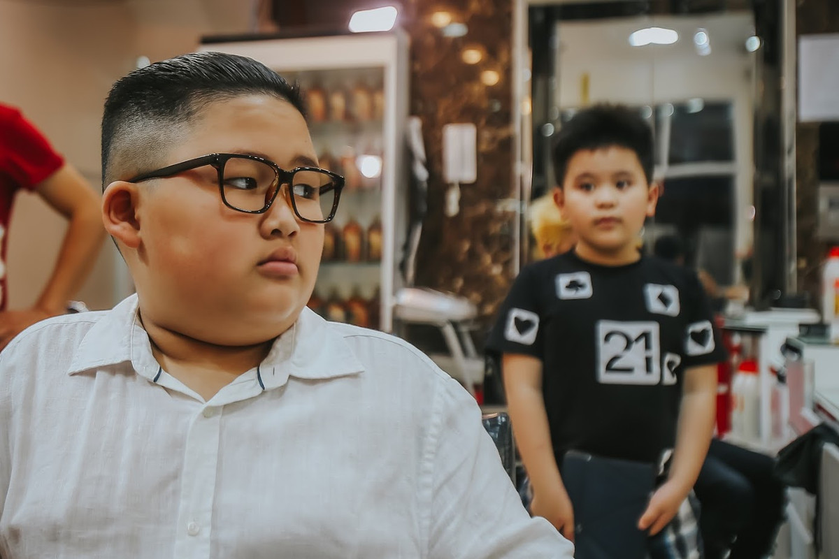 Cũng theo Gia Huy, cậu sẽ để kiểu tóc giống chủ tịch Kim Jong Un trong thời gian dài sắp tới bởi khuôn mặt của cậu khá giống và thích thú khi được mọi người gọi mình là "tiểu Kim Jong Un".