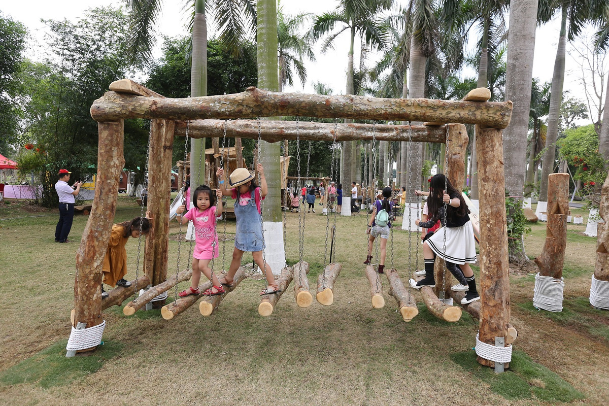 Doanh thu tu le hoi hoa xuan Ecopark 2019 “khung” co nao?-Hinh-2