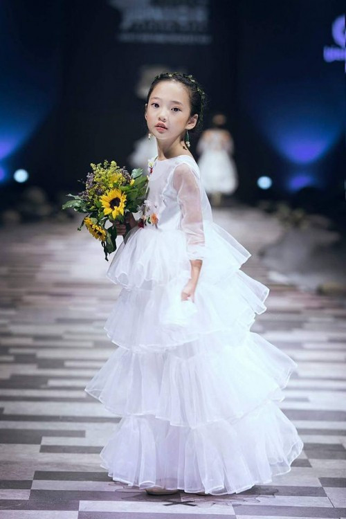 Được biết, không chỉ có năng khiếu về nghệ thuật, "tiểu Châu Tấn" còn sở hữu thành tích học tập rất xuất sắc.