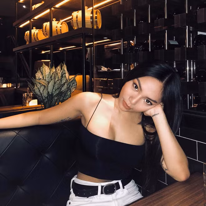 Giải thích cho thời gian mất tích của mình sau khi trở thành quán quân The Voice, Thảo My cho biết cô đã tập trung vào việc học hành.