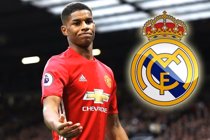 Rashford dự phòng cho Kane: Theo thông tin chuyển nhượng bóng đá mới nhất qua từ báo chí Anh, bên cạnh nhắm vào mục tiêu Kane, Real Madrid còn có thêm phương án B, rút ruột M.U, nếu họ là kẻ thắng. Cụ thể, Nhà trắng sẽ tìm cách "cuỗm" Marcus Rashford khỏi Old Trafford. Ảnh: Mirror