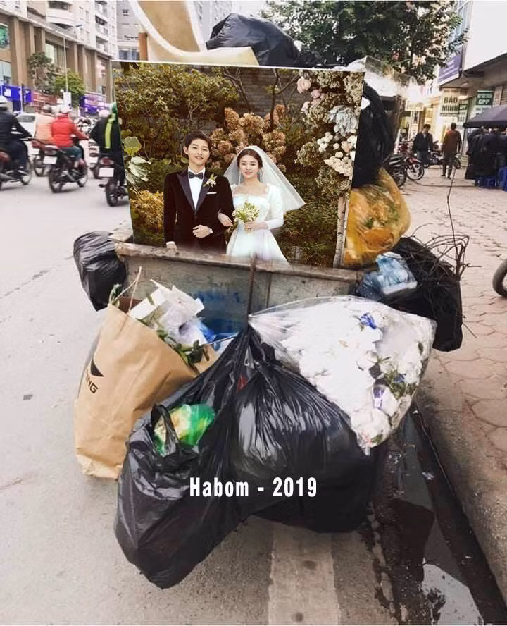 Dù ai đúng ai sai, Song Joong Ki và Song Hye Kyo đều đã đồng ý khép lại cuộc sống hôn nhân trong hòa bình. Là những người ngoài cuộc và yêu mến hai diễn viên, nhiều dân mạng hy vọng họ sớm tìm lại cân bằng sau hôn nhân tan vỡ.