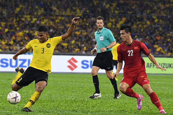 Viet Nam dau Malaysia VL Worl Cup: Thay Park dung bao boi gi de thang?