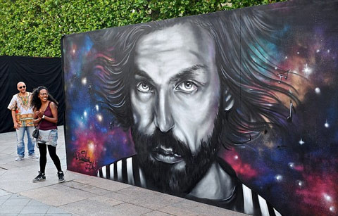 VCK Euro 2016 sẽ được diễn ra tại Pháp từ ngày 11/6 - 11/7/2016. Trong dịp tổ chức giải đấu danh giá nhất châu Âu này sẽ có rất nhiều những hoạt động nghệ thuật đường phố.