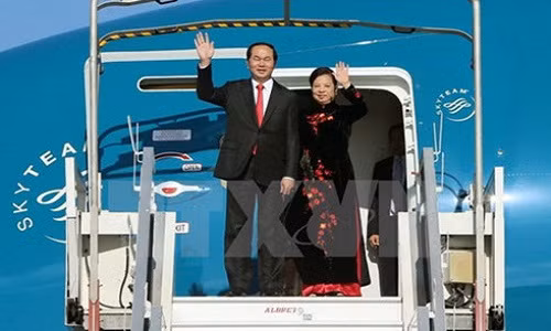 Chu tich nuoc Tran Dai Quang len duong tham chinh thuc Belarus