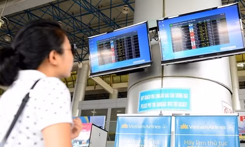 Sân bay Nội Bài sẽ phát loa thông báo 1 lần từ 1/9. Ảnh: Tiến Tuấn