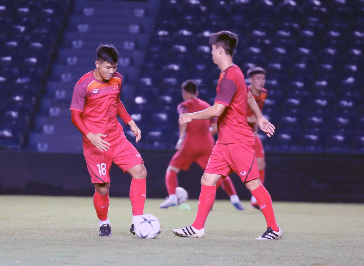 Theo chia sẻ của thành viên BHL, đây cũng là buổi tập rất quan trọng về đấu pháp và lựa chọn nhân sự đối với ĐTQG Việt Nam.