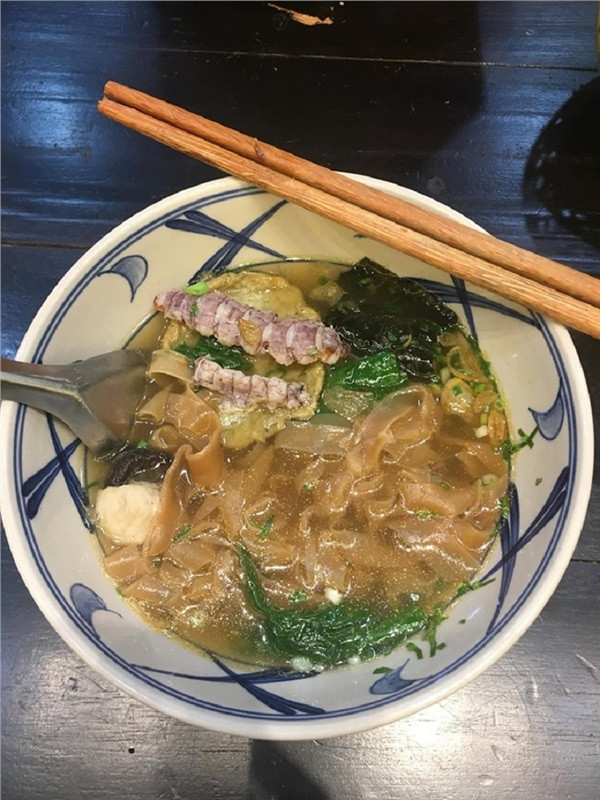 Sau scandal clip nong, quan cua Tram Anh bi che nhat nheo, an do-Hinh-3