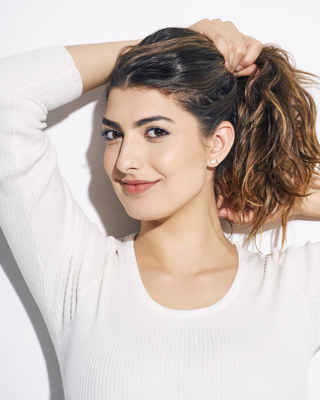 Bỏng mắt với nhan sắc blogger 9X tỷ lượt theo dõi trên MXH Bong mat voi nhan sac blogger 9X ty luot theo doi tren MXH