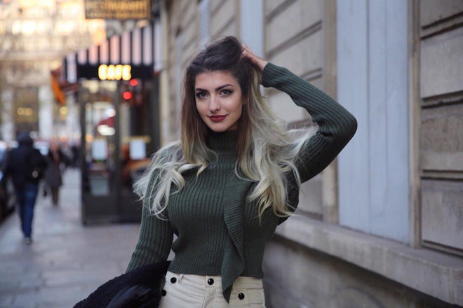 Rachel bắt đầu làm blogger beauty năm 15 tuổi khi chia sẻ bí quyết che quầng thâm mắt. 9X đã rất bất ngờ khi sau đó hàng trăm nghìn người đã theo dõi những video của cô.