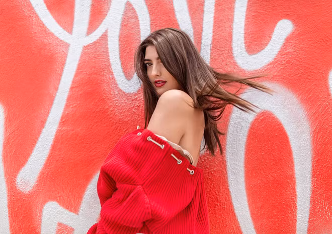 Năm 2015, Rachel được ghi nhận là người có ảnh hưởng truyền thông xã hội dưới 21 tuổi trên thế giới do công ty công nghệ Zefr bình chọn. Danh hiệu này không chỉ dựa vào số lượng người theo dõi hay yêu thích kênh blog mà là tương tác và những thông điệp tích cực mà 9X mang đến cho giới trẻ.