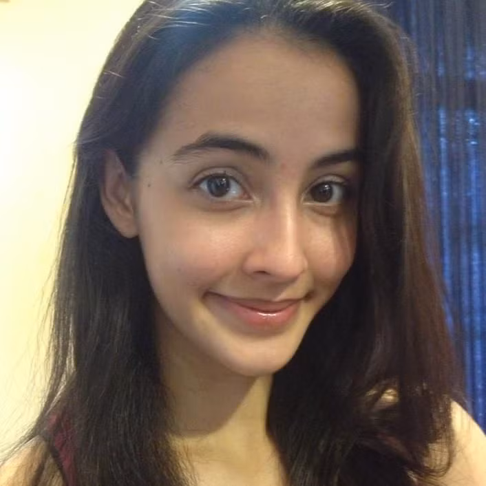 Ngoài đời, Farah Ann là một người vui tươi hoạt bát, hay cười. Cô gái 23 tuổi không có suy nghĩ phải giữ gìn hình tượng trước công chúng.