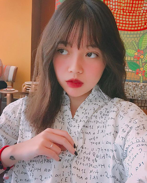 Cũng giống như bao streamer khác, công việc chủ yếu của Ngọc Linh là giới thiệu game và những sản phẩm liên quan đến game.