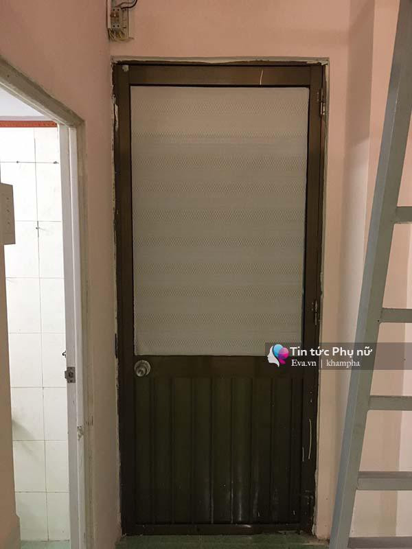 Với mong muốn mang đến một không gian đầy đủ tiện nghi trong cuộc sống hiện đại tối giản của những người trẻ, khi mà họ dành nhiều thời gian cho công việc và các hoạt động xã hội, vui chơi ở bên ngoài nhiều hơn tại nhà. Nhà dường như chỉ là nơi để họ trở về nghỉ ngơi ẩn mình tách biệt với cuộc sống bên ngoài. Hiểu rõ được nhược điểm của căn hộ là diện tích quá nhỏ, kiến trúc sư đã phải tính toán cẩn thận từng diện tích nhỏ nhất để có thể bố trí hợp lý về công năng để mọi thứ vừa đủ, không thừa,không thiếu. Đồng thời, vẫn tạo ra một không gian sống thoáng đãng, sinh động và hiện đại.