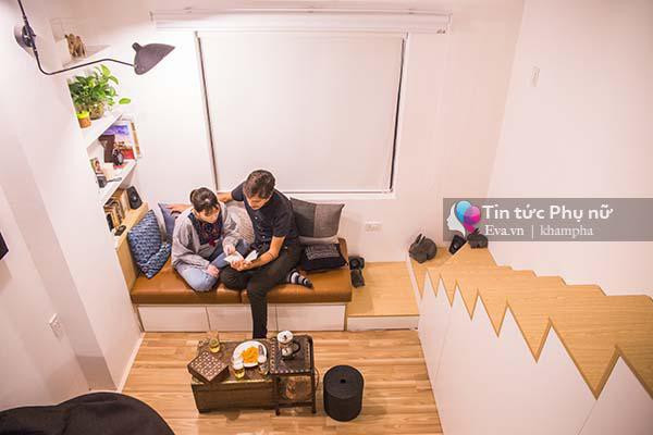 Gác nhỏ chính là không gian phòng ngủ yên tĩnh được thiết kế theo phong cách tối giản.