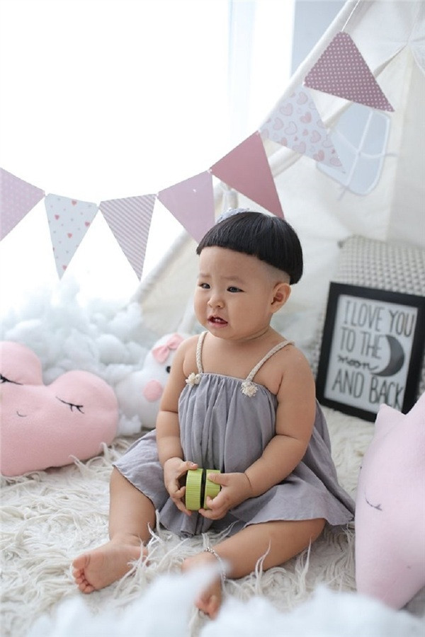 Đây không phải lần đầu tiên các thảm họa về tóc do các ông bố, bà mẹ thực hiện trên con mình được khoe trên MXH.