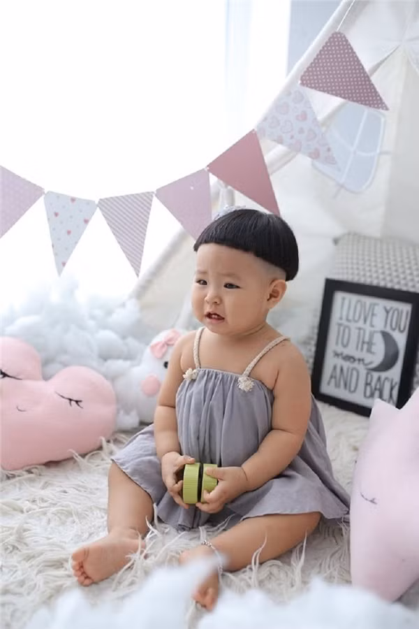 Đây không phải lần đầu tiên các thảm họa về tóc do các ông bố, bà mẹ thực hiện trên con mình được khoe trên MXH.