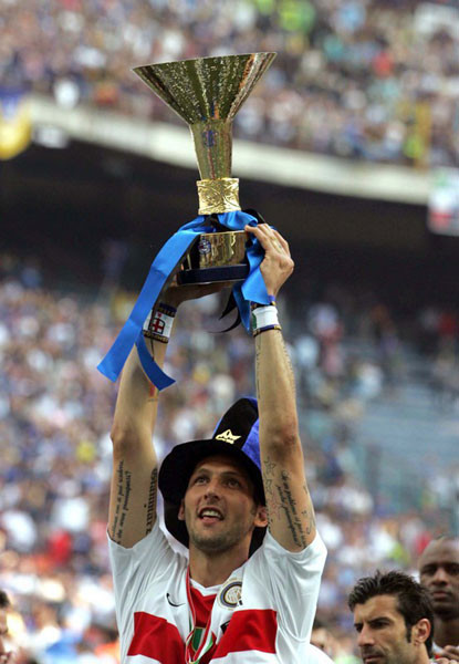 Dựa trên bộ khung Zlatan Ibrahimovic, Hernan Crespo, Luis Figo, Patrick Vieira hay Esteban Cambiasso, Inter Milan đã làm mưa làm gió tại giải quốc nội và vô địch với số điểm cao ngất ngưởng là 97 điểm. Ảnh: pinterest.