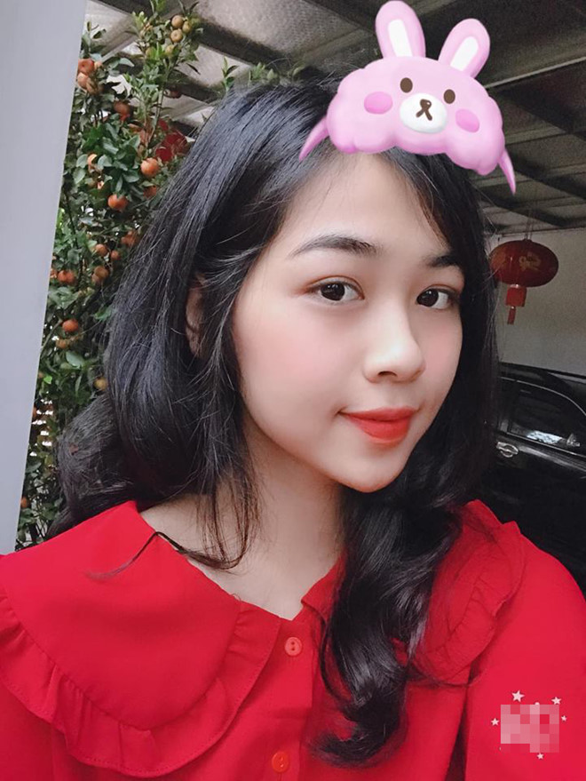 Sở hữu vẻ ngoài xinh xắn, dễ mến song Phương Thảo chưa tham gia cuộc thi nhan sắc nào giống chị. Tuy nhiên, chia sẻ với PV, em vợ Hải Quế cho biết nếu có cơ hội, cô không ngại thử sức bản thân.