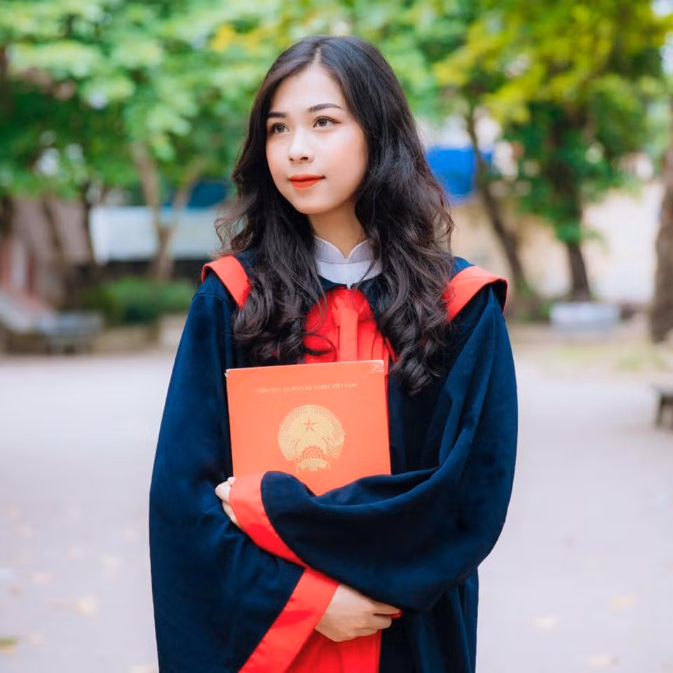 Khi được hỏi về người anh rể nổi tiếng, Phương Thảo chia sẻ rằng: "Không biết mình có ca ngợi quá không nhưng đúng anh Hải là hình mẫu lý tưởng để mình hướng tới sau này".