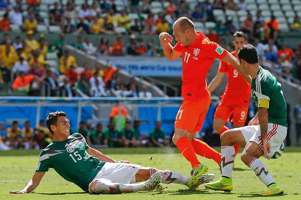 Rafael Marquez là cựu cầu thủ của Barca và là thành viên của ĐT Mexico từng tham dự 4 mùa World Cup.