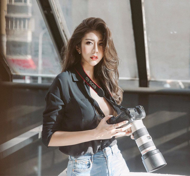 Không chỉ có ngoại hình, cuộc sống sang chảnh của Jessie cũng từng nhiều lần khiến người khác ngưỡng mộ. Cô nàng là thiên kim tiểu thư một tập đoàn lớn của Đài Loan.