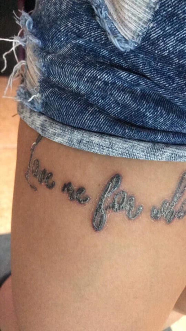 Trong bài viết của mình, Linh có viết anh chàng thợ xăm này có mua 1 lọ mực xăm Dynamic Black từ cửa hàng Tatushop có địa chỉ trên địa bàn Hà Nội. Sau khi sử dụng lọ mực này xăm lên người cho 16 khách hàng, thì tất cả 16 khách hàng đều có hiện tượng nhiễm trùng, mưng mủ, có khách hàng còn bị hoại tử.