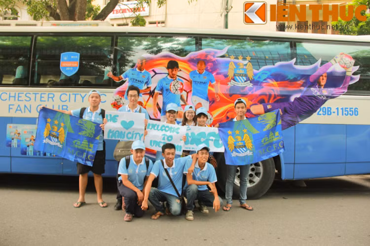 Mặc dù mới thành lập nhưng hội CĐV Man City tại Việt Nam đã thu xếp mọi công việc chuẩn bị khá trơn tru từ phân nhóm đến tập các màn vũ điệu để chuẩn bị đón thần tượng của mình.