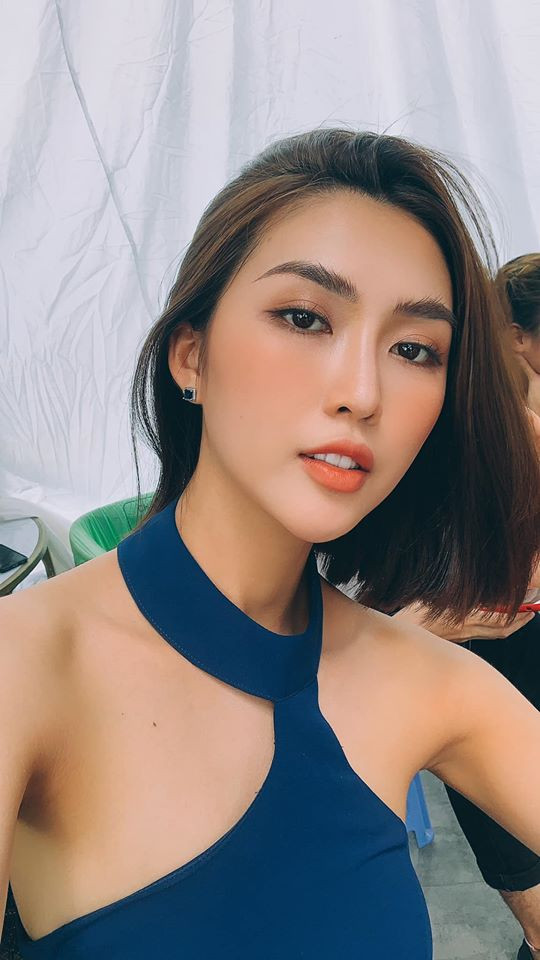 Quay trở lại với cuộc thi Hoa hậu Hoàn vũ Việt Nam 2019, Hoa hậu Hương Giang dành lời khen cho Tường Linh ở vòng giới thiệu bản thân bằng tiếng Anh. Theo nữ giám khảo, 9X thể hiện ngôn ngữ cơ thể tốt, nên được điểm tuyệt đối.