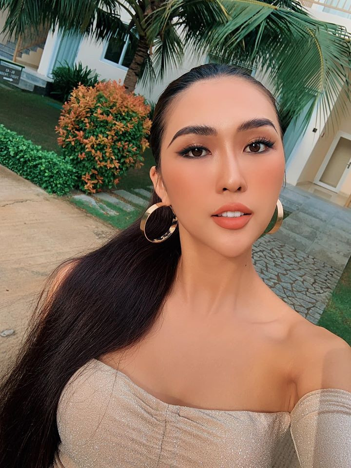 Tường Linh được biết đến với danh hiệu Á quân The Face 2017. Cô sở hữu vóc dáng cân đối, vòng eo 53 cm. Tuy nhiên, người đẹp lại không có lợi thế về chiều cao (dưới 1,7 m).