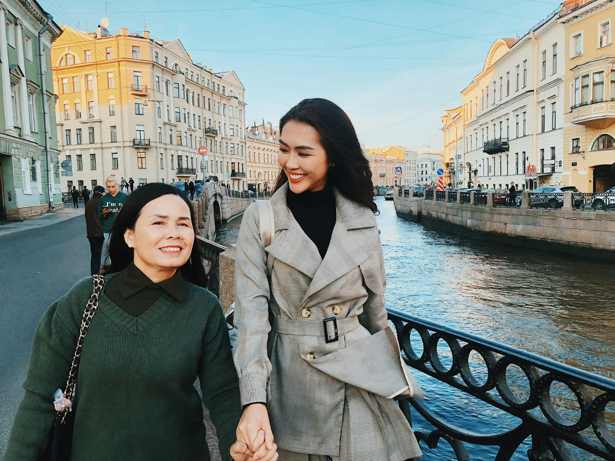 Vô vàn những lời khen ngợi về nụ cười hút hồn của Tường Linh được dân mạng để lại dưới mỗi bức ảnh.