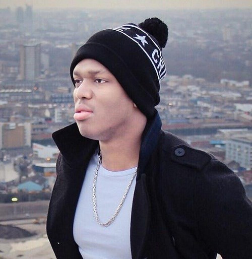 KSI là một nhà bình luận video game người Anh, anh kiếm tiền thông qua sự theo dõi của 11 triệu người trên kênh Youtube. Anh kiếm được 4,5 triệu USD trong năm nay.