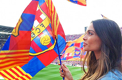Joana Sanz có mặt tại Nou Camp cổ vũ Barca.