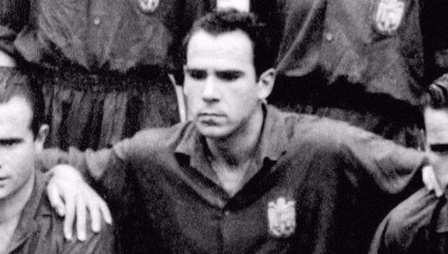 Telmo Zarra là một huyền thoại khác của Athletic Bilbao trong giai đoạn hoàng kim của đội bóng này những năm 1940. Huyền thoại người Tây Ban Nha này từng 6 lần thống trị giải chiếc giày vàng châu Âu. Ấn tượng nhất phải kể đến mùa giải 1946/47, thời điểm ông giật giải với hiệu suất ghi bàn cực khủng 1.417 bàn/trận.