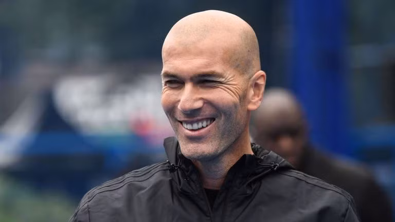 Thông tin từ Tuttosport, Zidane đang chạy đua cho vị trí Giám đốc điều hành tại CLB cũ, Juventus. Gần đây, GĐĐH đương nhiệm Giuseppe Marotta đã thông báo ông sẽ rời vị trí của mình trong tháng 10.