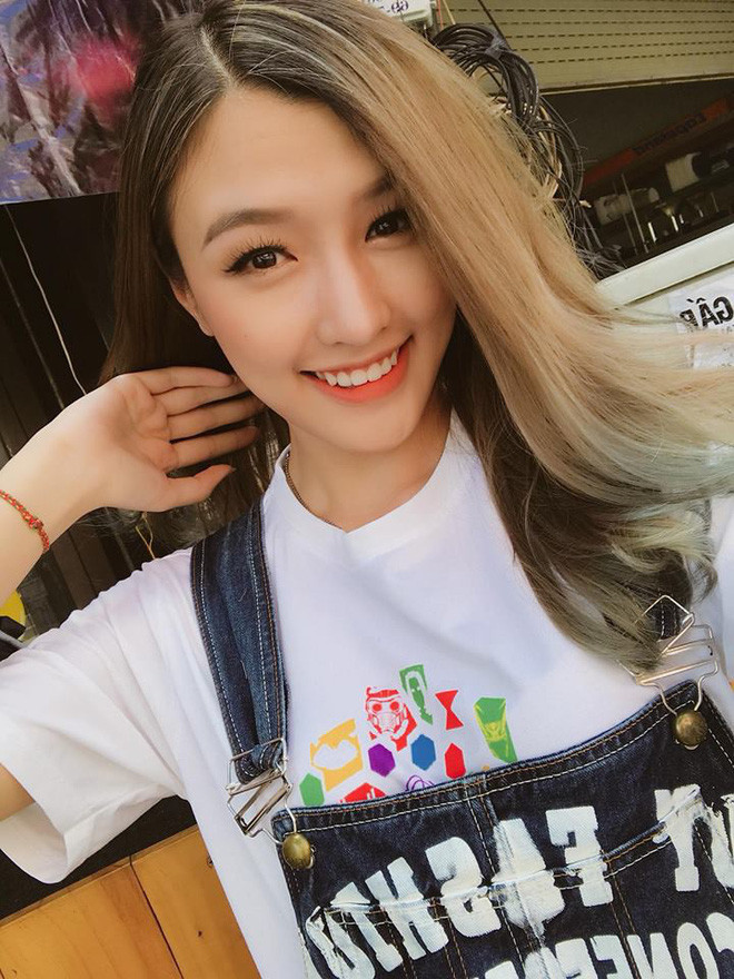 Phương Chi - cô nàng quen mặt với khán giả qua chương trình The Face mùa 2 hoá ra cũng từng là sinh viên và còn là hoa khôi của trường Báo. Trước khi được biết đến là một thành viên trong team Hoàng Thuỳ tại The Face, cô bạn này còn từng đăng quang "Nữ hoàng trang sức" vào năm 2015.